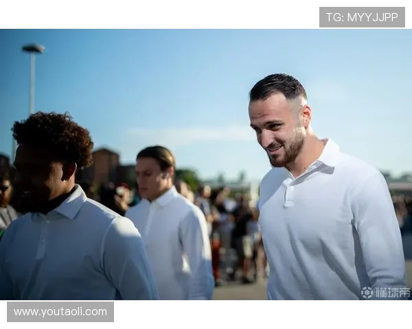 尤文官宣二队主帅布兰比拉续约至 2027 年:深耕青训助力复兴计划(1) 尤文官宣二队主帅布兰比拉续约至 2027 年:深耕青训助力复兴计划(1)