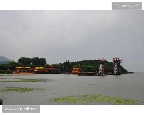 环江水上嘉年华:从日赛到夜集,圈粉区内外 环江水上嘉年华:从日赛到夜集,圈粉区内外